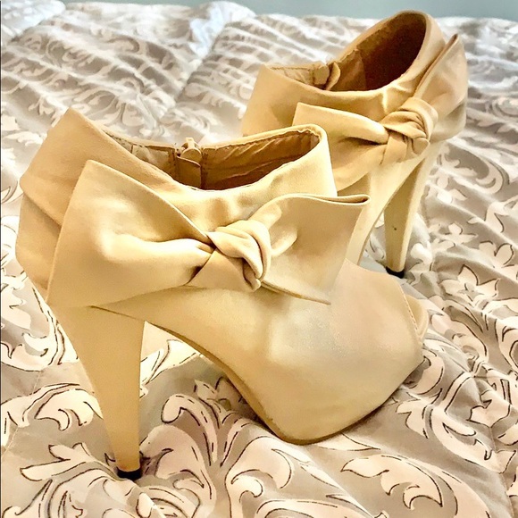 Beige beauty - Picture 2 of 6